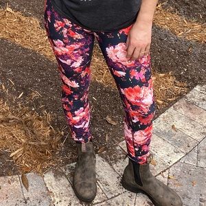 Fabletics red and black floral legging